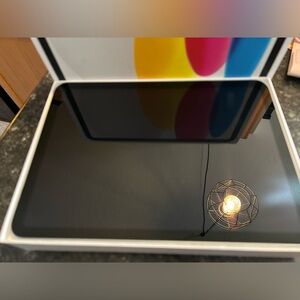 10.86in 10th Generation Silver 64GB Wi-Fi Apple iPad